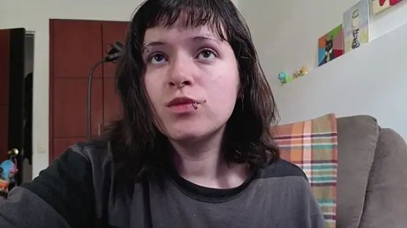 NEXT_DOOR_GIRL_