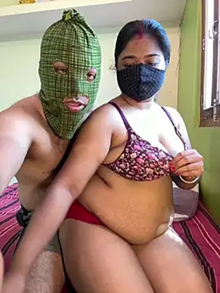 Horny_Riya_
