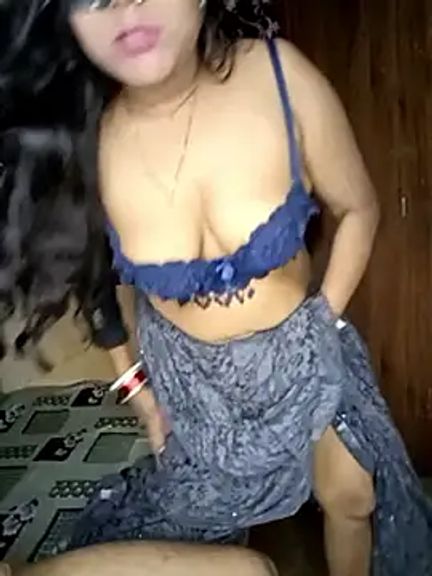 Hot_muskaan