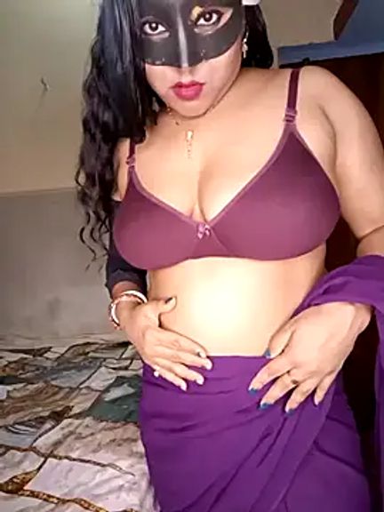 Hot_muskaan