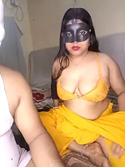 Hot_muskaan