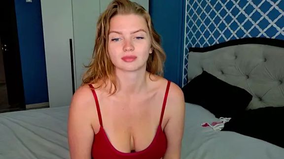 Busty_Redhead