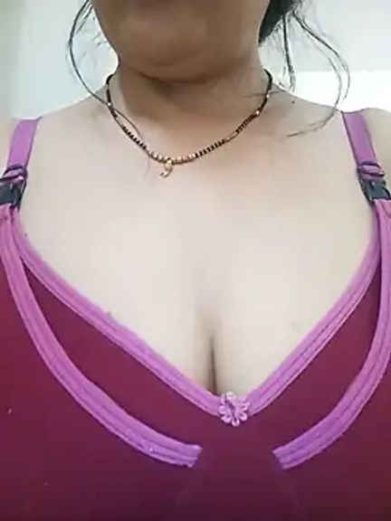Hot-Shivani