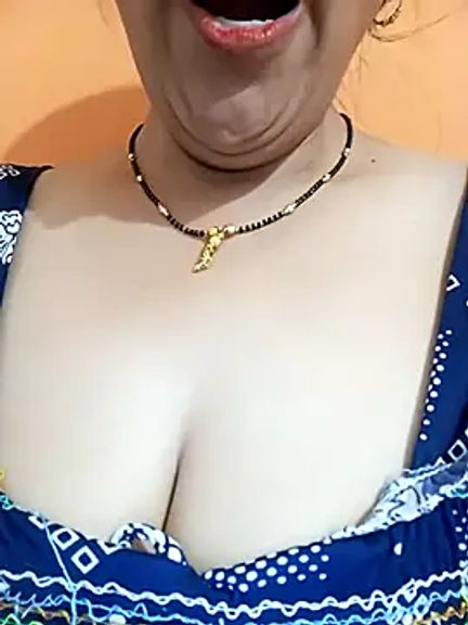 Hot-Shivani