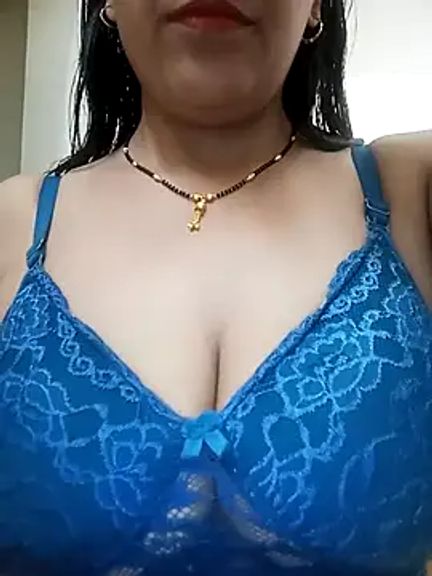 Hot-Shivani
