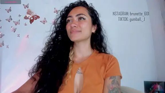 paula_brunette