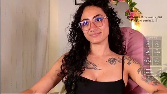 paula_brunette