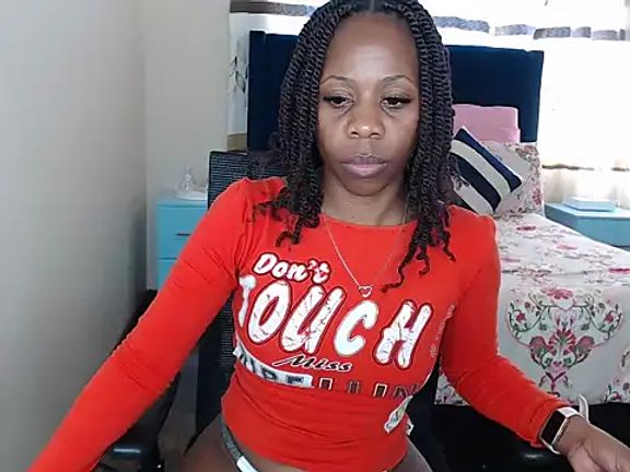 QUEENMANDYY