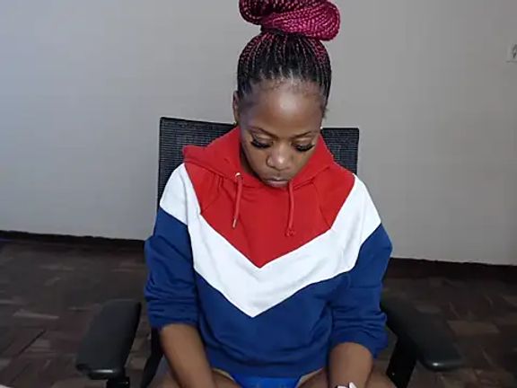 QUEENMANDYY