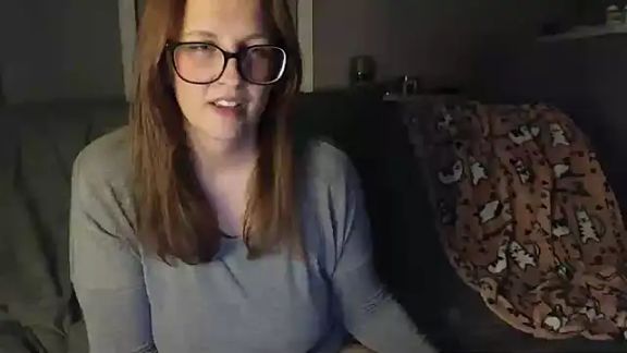 TheBustyHouseWife