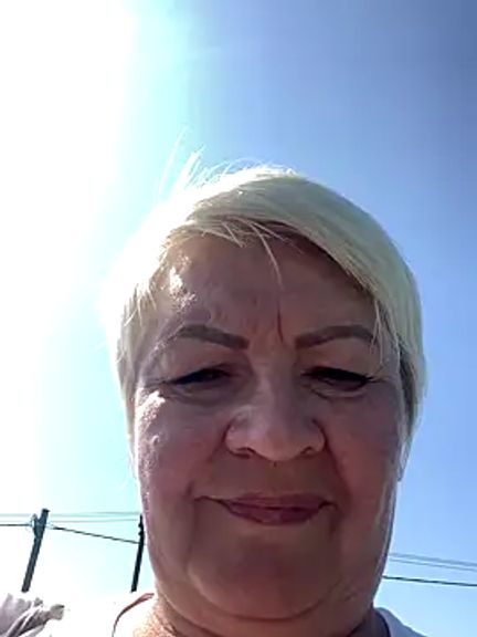 Laura_Millf