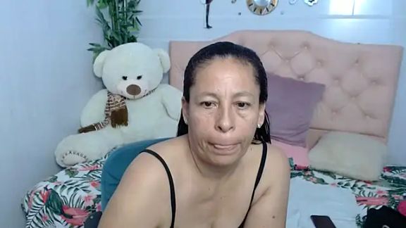 mature_martina