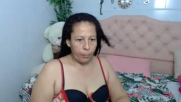 mature_martina