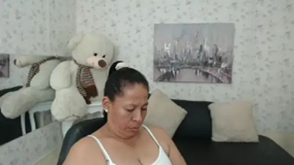 mature_martina