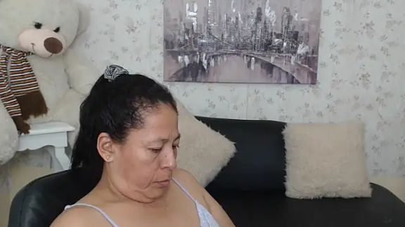 mature_martina