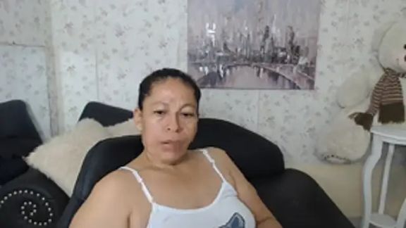 mature_martina