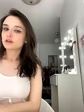 Lucia_Velvet