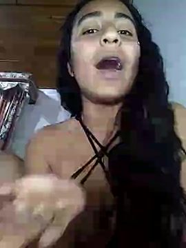 Exotic_Daphnee_Brunette1