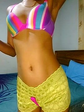 Glamorous_Little_Asian