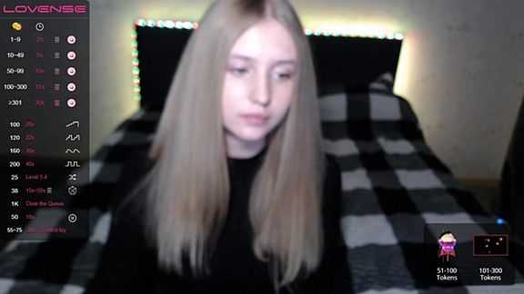Charlotte_Davies