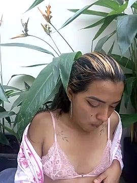 Briana_Brunette