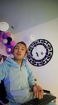 Valentino_Estrada