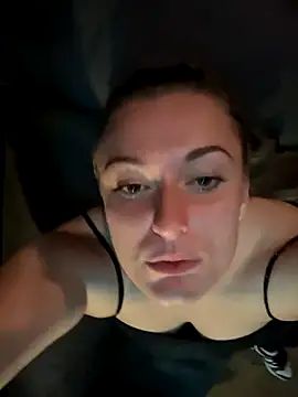 HornyBlondeGirl