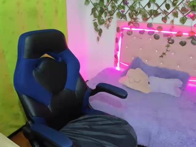 kira_symons