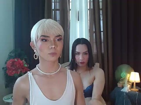 02JuicyCOCKtrans