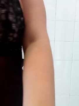latinawithcurves