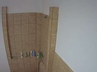 voyeurcam-euro-hostel-pool