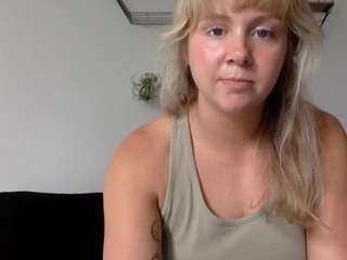 blondebarbie8251