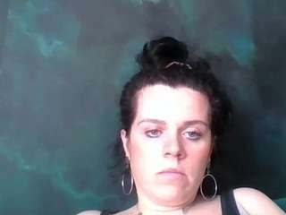 BrunetteJulie