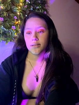 Maia_teen