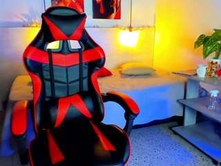 Emily-blake5
