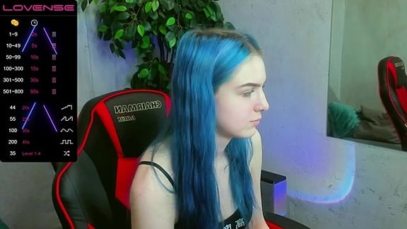 Pretty_Moon_Girl_