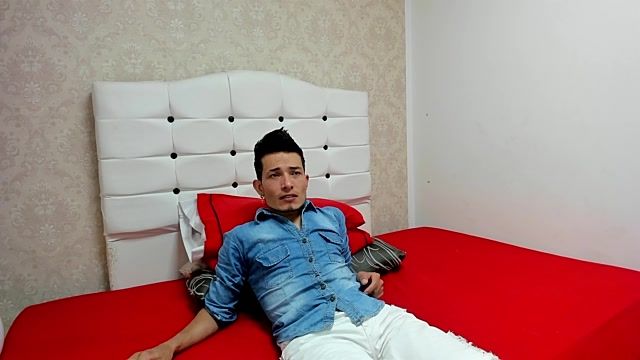 Alec_waylaand