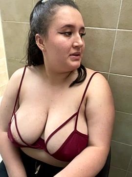 IsabellaLopez_pink