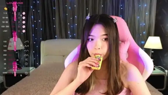 Yuna_yakuza