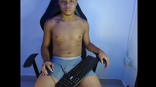 Haaziq_sex