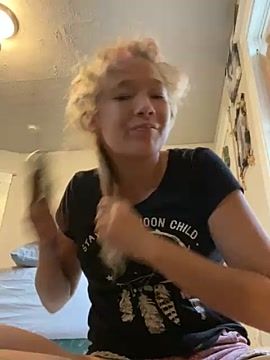 Deaf_sexydoll