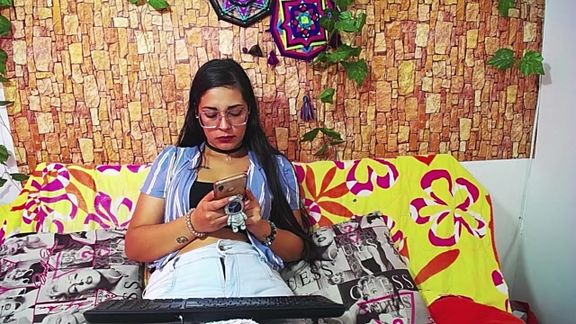 Valeria_horny18