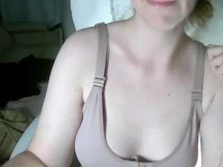 Voyeur.Horny.Mommy